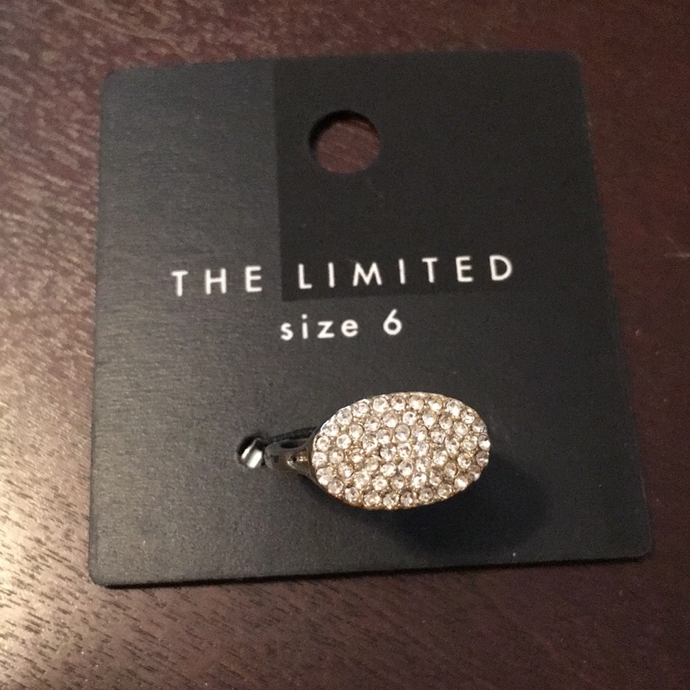 Limited ring - Picture 1 of 4